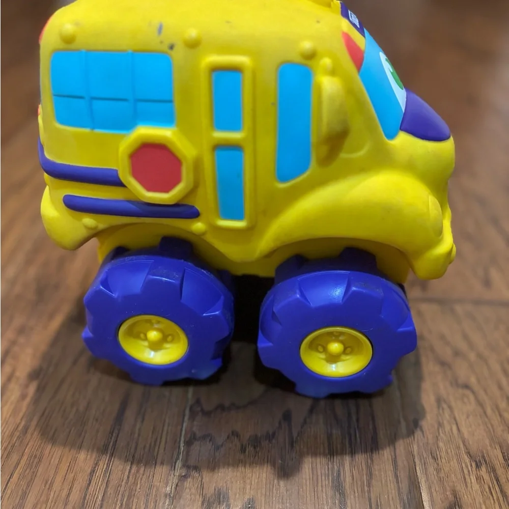 Vintage Y2K Tonka Cushy Cruiser School Bus Toy (2003)